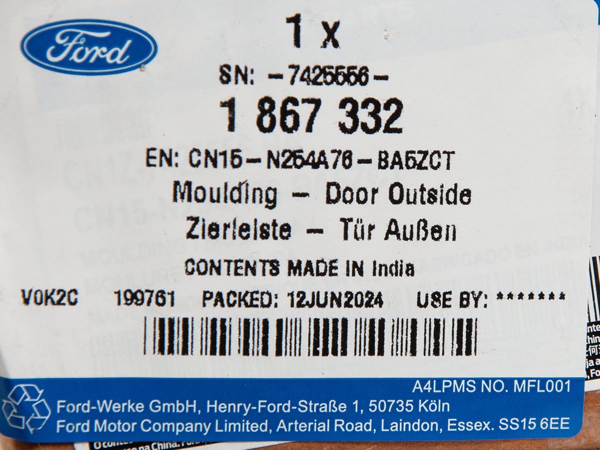 LISTWA PRAWA DRZWI TYŁ FORD ECOSPORT 13- 17- OE _ 1867332 _ CN15-N254A76-BA5ZCT