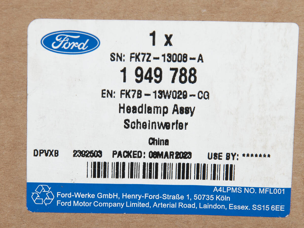 REFLEKTOR PRAWY EDGE 15-18 _ 1949788 _ FK7B-13W029-CG