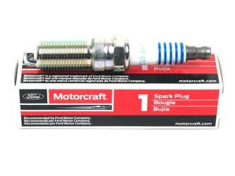 ŚWIECA ZAPŁONOWA MUSTANG 5,0 2015-2017 _ 1915767 _ BR3E-12405-EA _ CYFS-12F-1