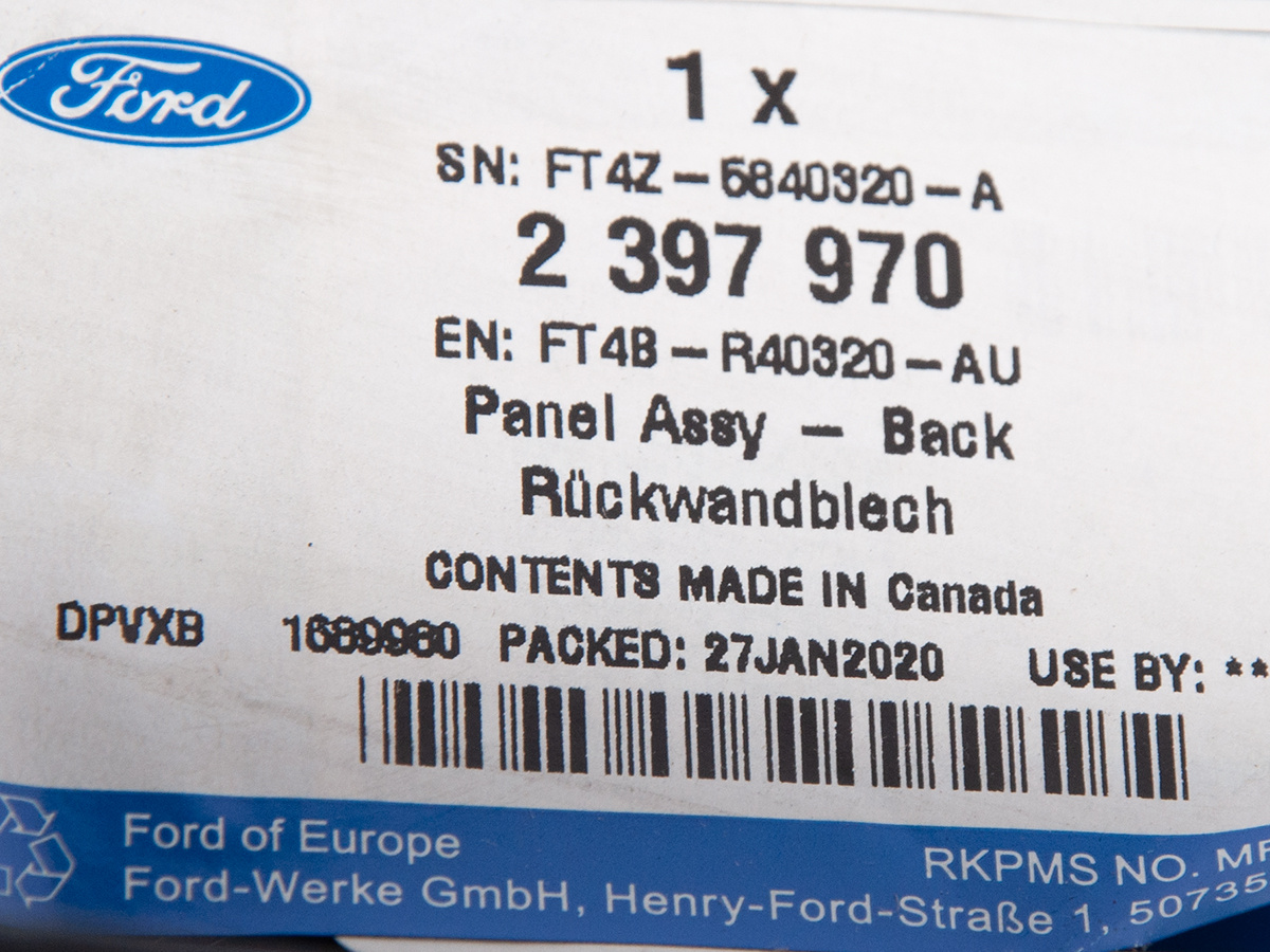 PAS TYLNY WEWNĘTRZNY FORD EDGE 2015- / 2018- OE _ 2397970 _ FT4B-R40320-AU _ FT4Z-5840320-A _ GTU_07