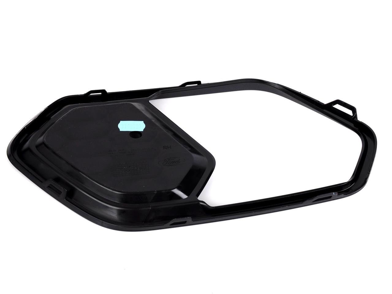 KRATKA HALOGENU PRAWA KUGA 2016- ST-LINE _ 2082884 _ GV4J-17K946-AA _ GTU_07