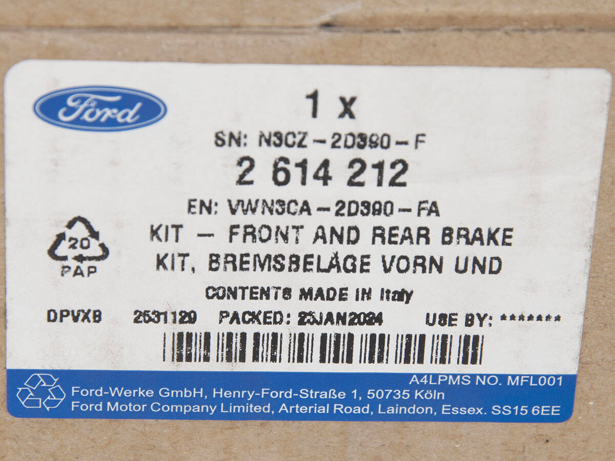 KLOCKI HAMULCOWE TYŁ TRANSIT/TOURNEO CONNECT 22- _ 2614212 _ VWN3CA-2D390-FA