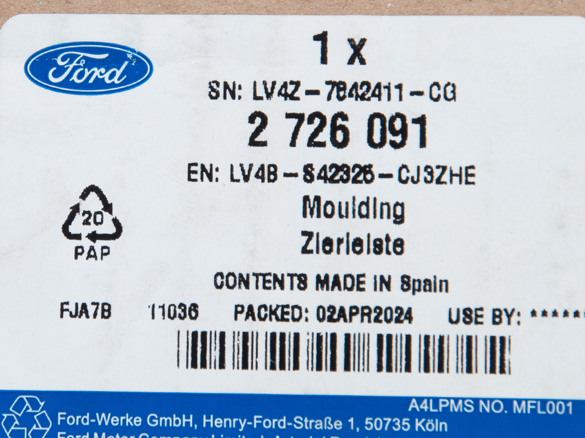 LISTWA LEWA WEWNĘTRZNA KLAPY TYŁ FORD KUGA 20- _ 2726091 _ LV4B-S42325-CJ3ZHE