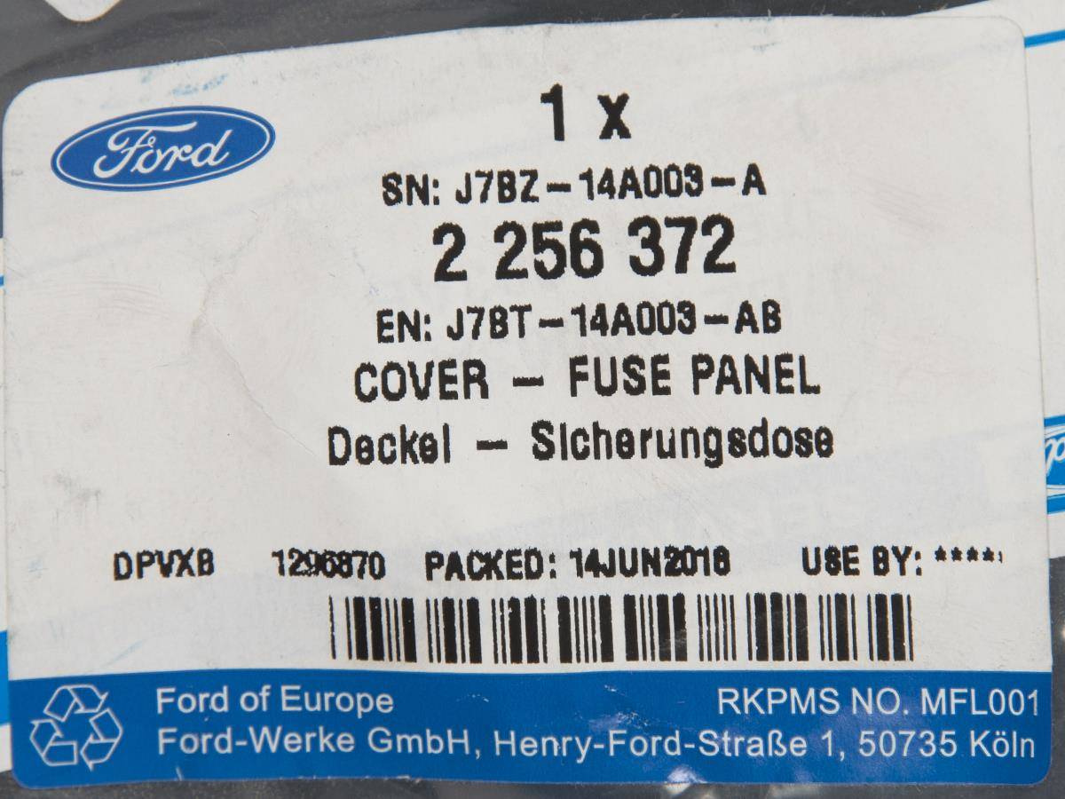 POKRYWKA BEZPIECZNIKÓW KA+ 18- _ 2256372 _ J7BT-14A003-AB