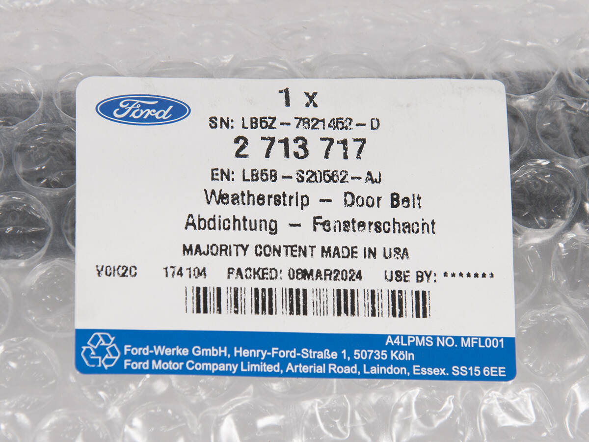 LISTWA PRZYSZYBOWA PRAWA PRZÓD EXPLORER 20-