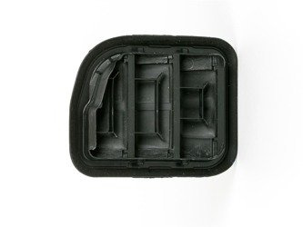 KRATKA WENTYLACYJNA PRAWY TYŁ EDGE 2015- / 18-