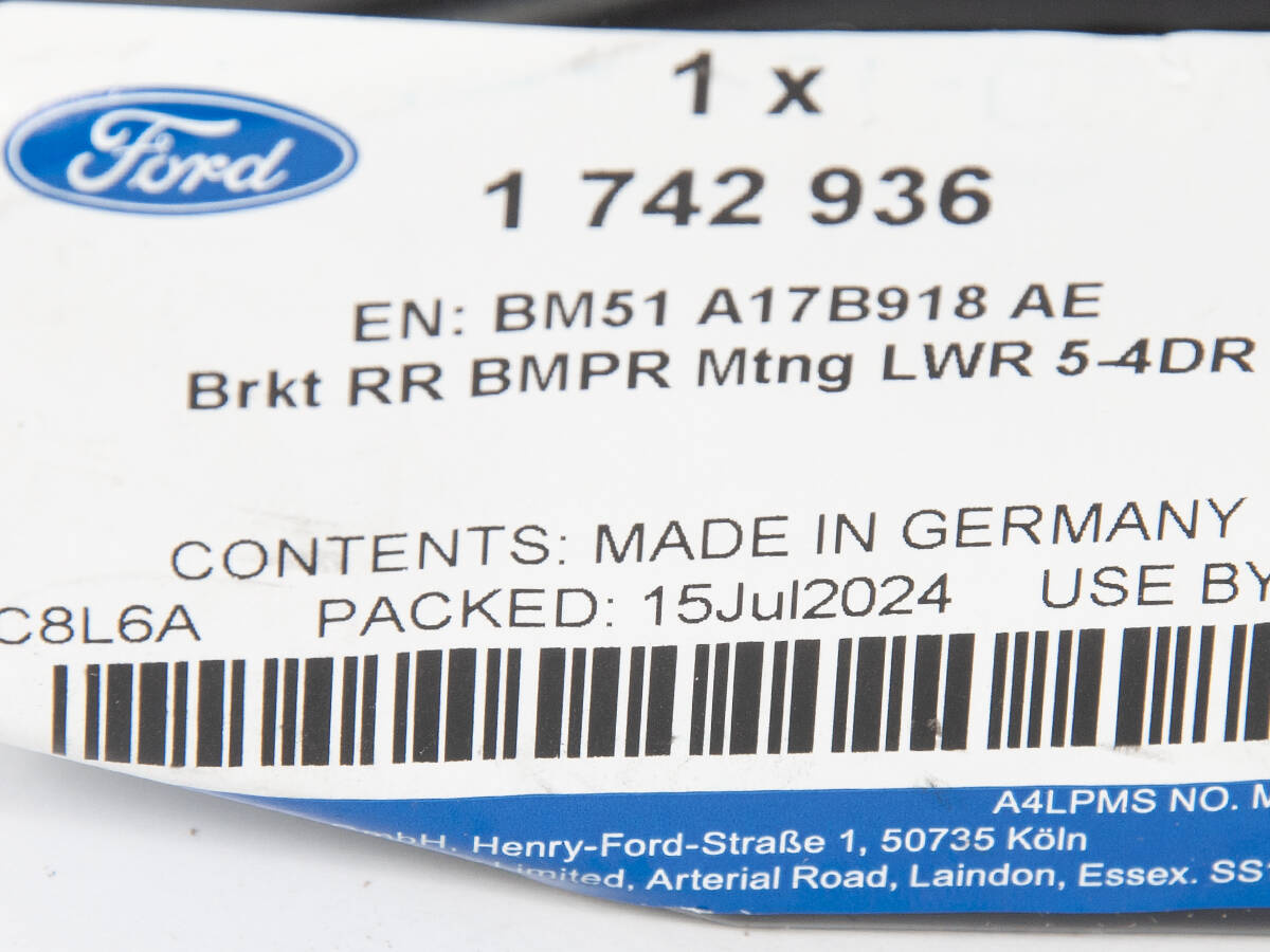 UCHWYT LISTWY ZDERZAKA TYŁ P/L FOCUS 11- 14- / 4-DRZWIOWY SEDAN _ 1742936 _ BM51-A17B918-AE _ CP9Z-17787-A