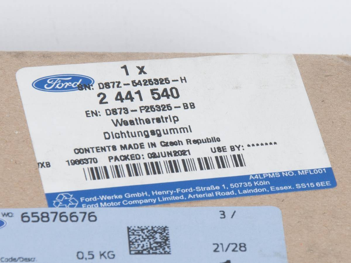 USZCZELKA DRZWI LEWA TYŁ MONDEO 14- _ 2441540 _ DS73-F25325-BB