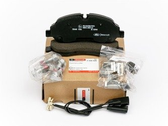 KLOCKI HAMULCOWE PRZÓD TRANIST 2014- _ 2600766 _ MEMK3J-2K021-A1A