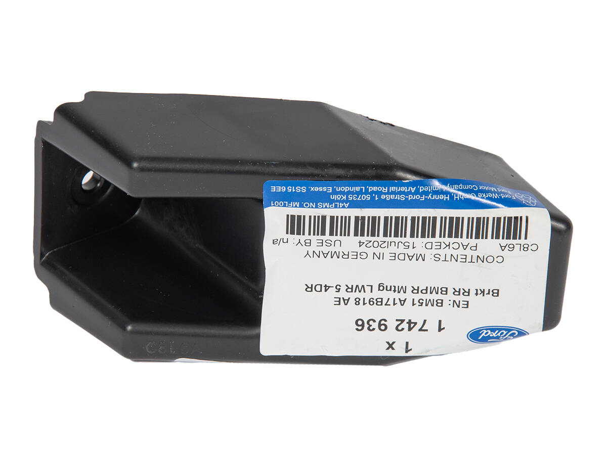 UCHWYT LISTWY ZDERZAKA TYŁ P/L FOCUS 11- 14- / 4-DRZWIOWY SEDAN _ 1742936 _ BM51-A17B918-AE _ CP9Z-17787-A