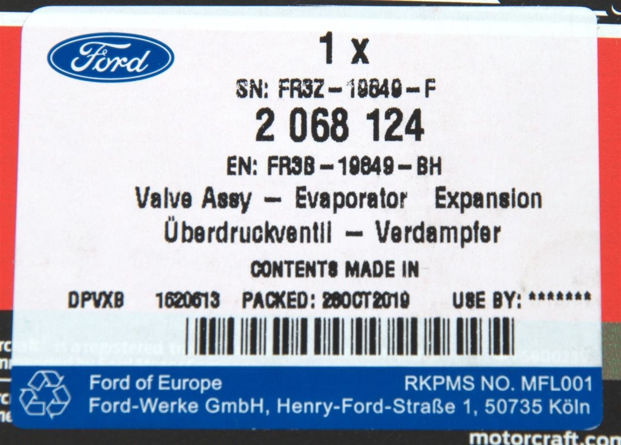 ZAWÓR ROZPRĘŻNY PAROWNIKA MUSTANG 2015-17 / 17- _ 2068124 _ FR3B-19849-BH _ FR3Z-19849-F
