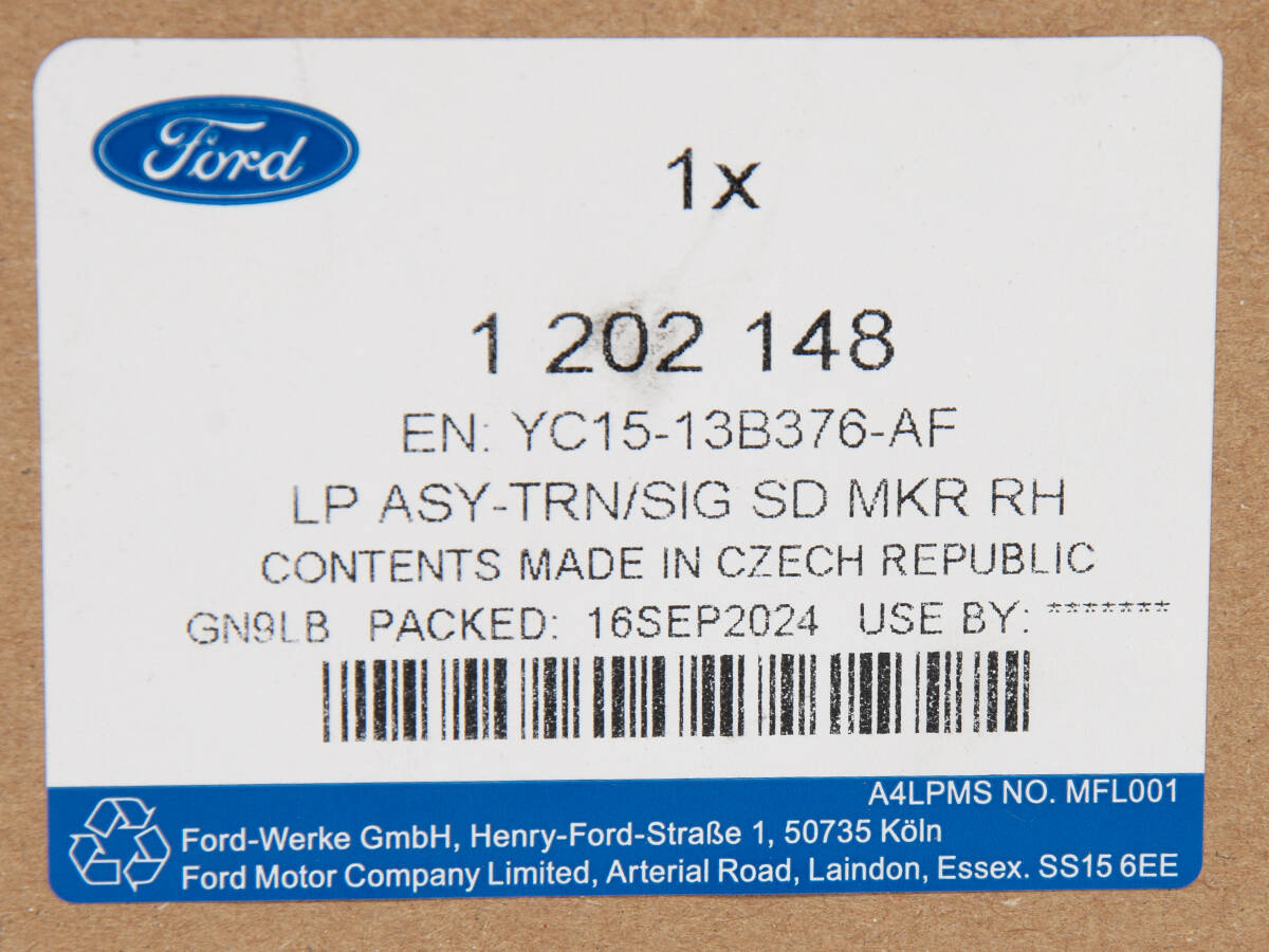 KIERUNKOWSKAZ BŁOTNIKA PRAWY FORD TRANSIT 00- 06-