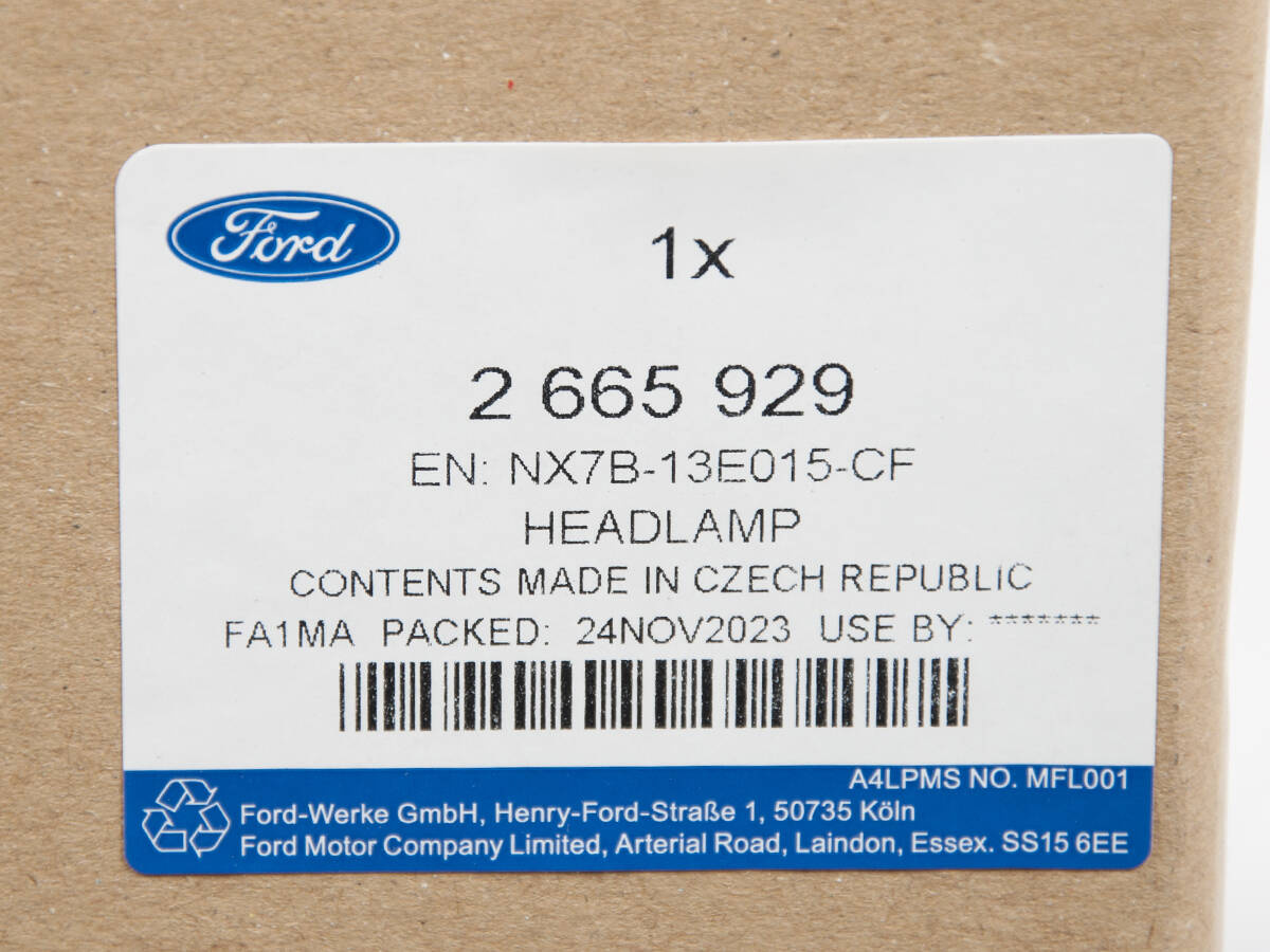 REFLEKTOR LEWY FOCUS 18- LED _ 2665929 _ NX7B-13E015-CF