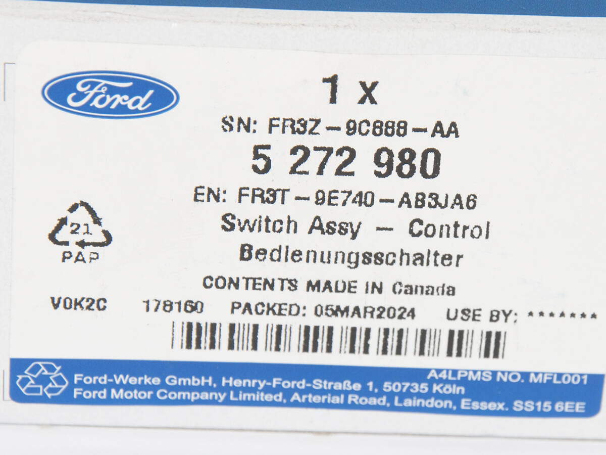 PRZEŁĄCZNIK KIEROWNICY LEWY GÓRNY MUSTANG 15-17 _ 5272980 _ FR3T-9E740-AB3JA6 _ FR3Z-9C888-AA