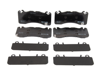 KLOCKI HAMULCOWE PRZÓD FORD MUSTANG 21-23 OE