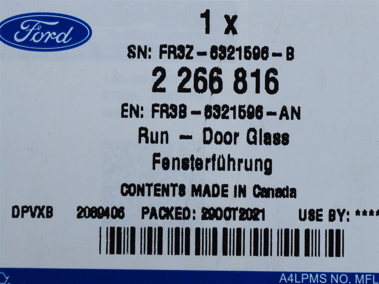 USZCZELKA DRZWI PRAWYCH GÓRNA MUSTANG 15- 17- _ 2266816 _ FR3B-6321596-AN _ FR3Z-6321596-B