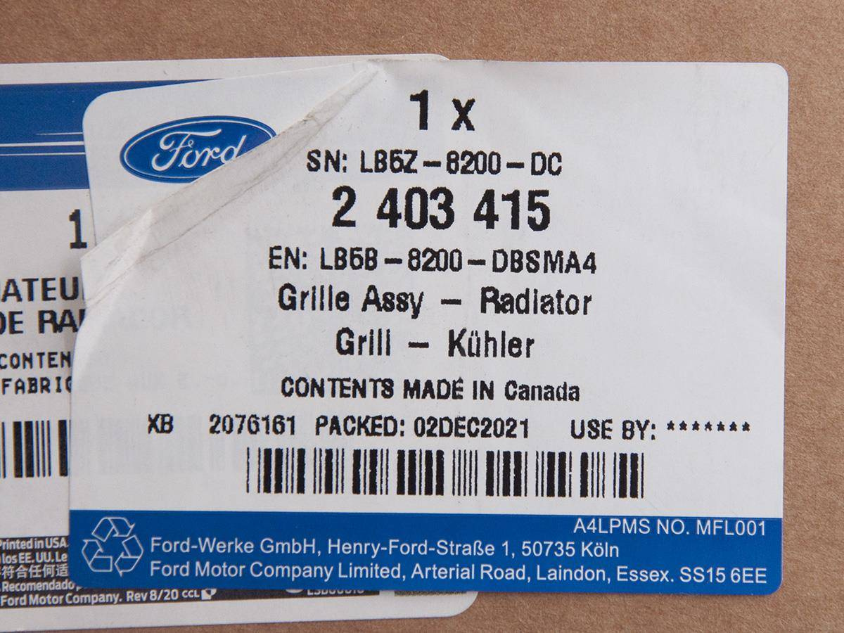 GRILL ZDERZAKA PRZÓD EXPLORER 20- PLATINIUM _ 2403415 _ LB5B-8200-DBSMA4 _ LB5Z-8200-DC