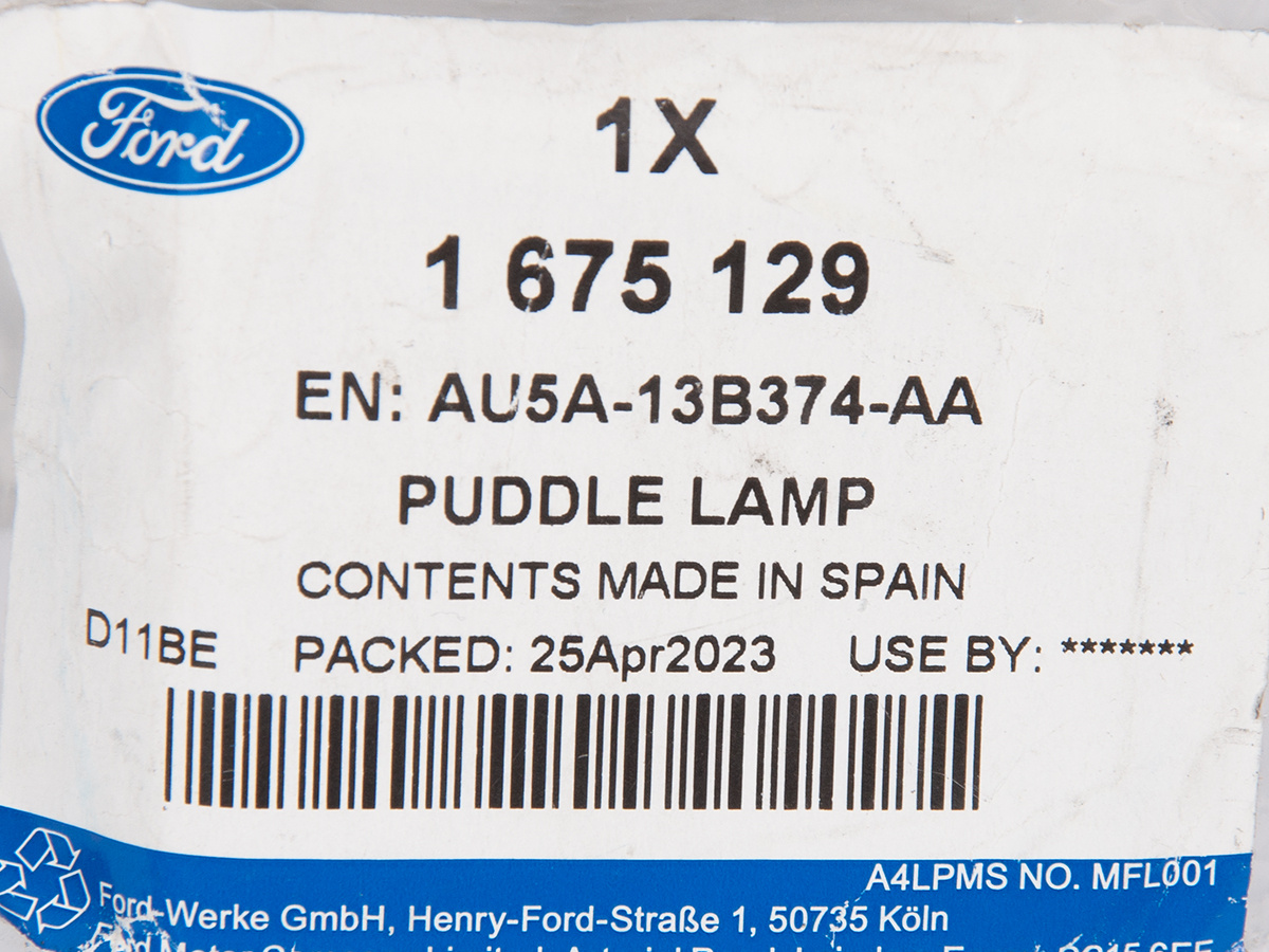 LAMPKA PRAWA OŚWIETLENIA OKOLIC PROGU FOCUS KUGA _ 1675129 _ AU5A-13B374-AA