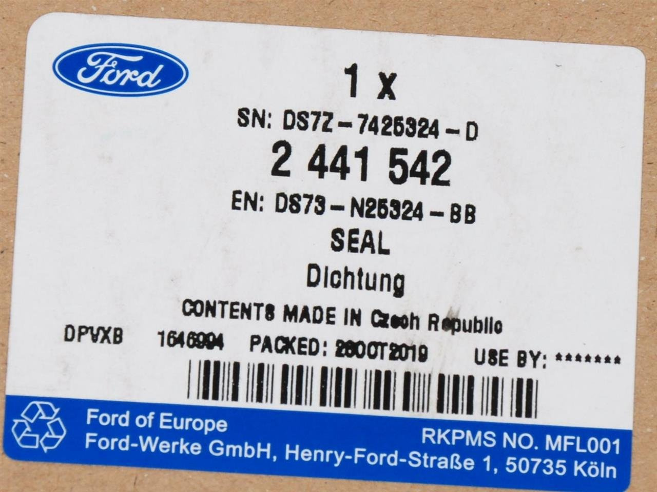 USZCZELKA DRZWI PRAWYCH TYŁ MONDEO 2019- _ 2441542 _ DS73-N25324-BB