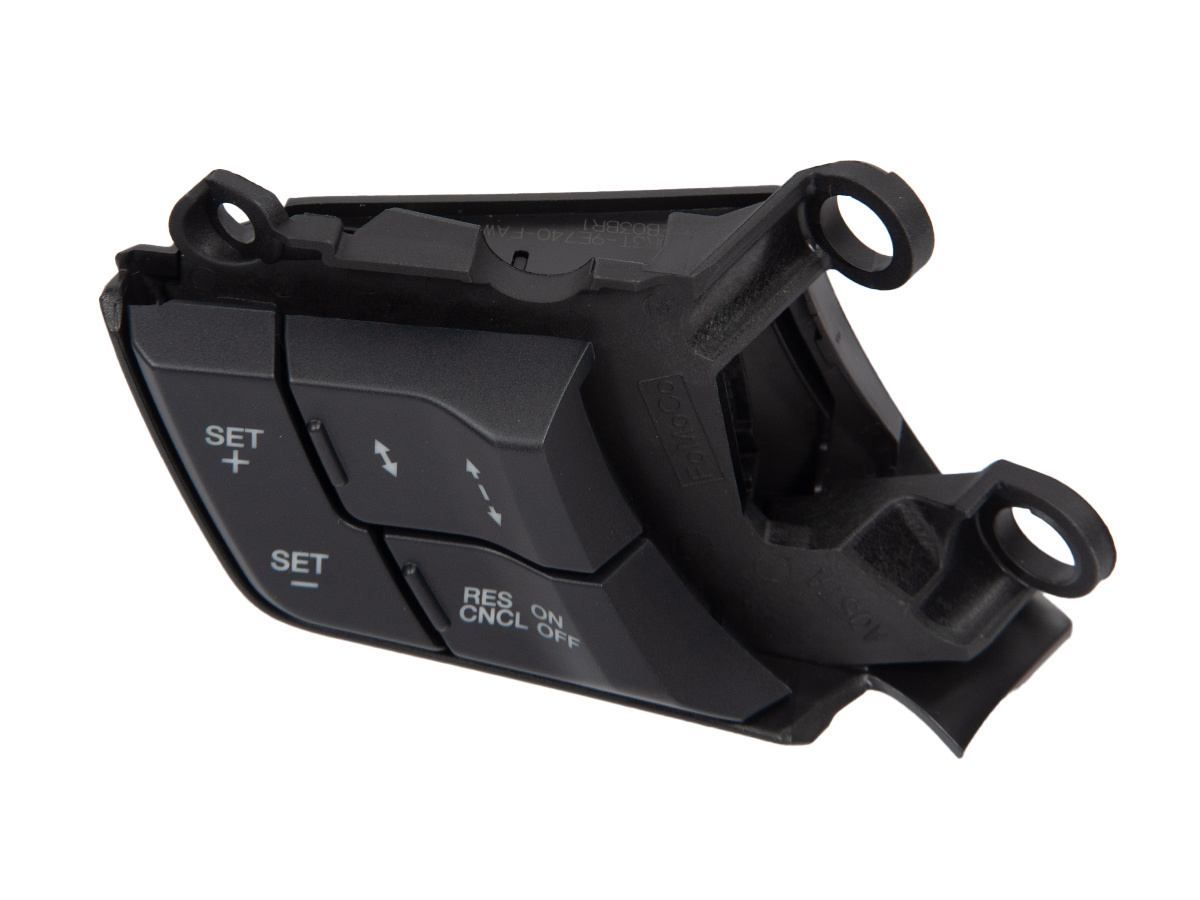 PRZEŁĄCZNIK LEWY DOLNY KIEROWNICY MUSTANG 17-23