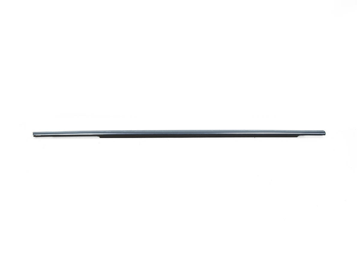 LISTWA PRAWA PRZYSZYBOWA DRZWI PRZÓD MONDEO 14- _ 2399515 _ DS73-F20562-CB