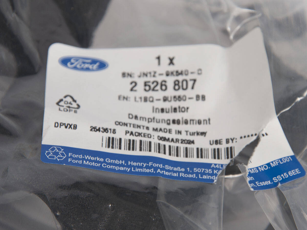 WYGŁUSZENIE GÓRNEJ OSŁONY SILNIKA FOCUS 18- _ 2526807 _ L1BQ-9U550-BB _ JN1Z-9K540-C