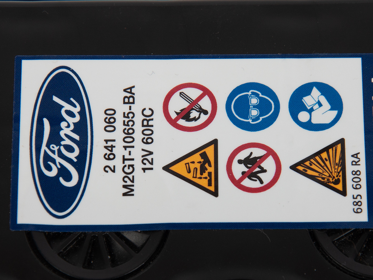 AKUMULATOR 35 AH AGM MUSTANG MACH-E 20- _ 2641060 _ M2GT-10655-BA