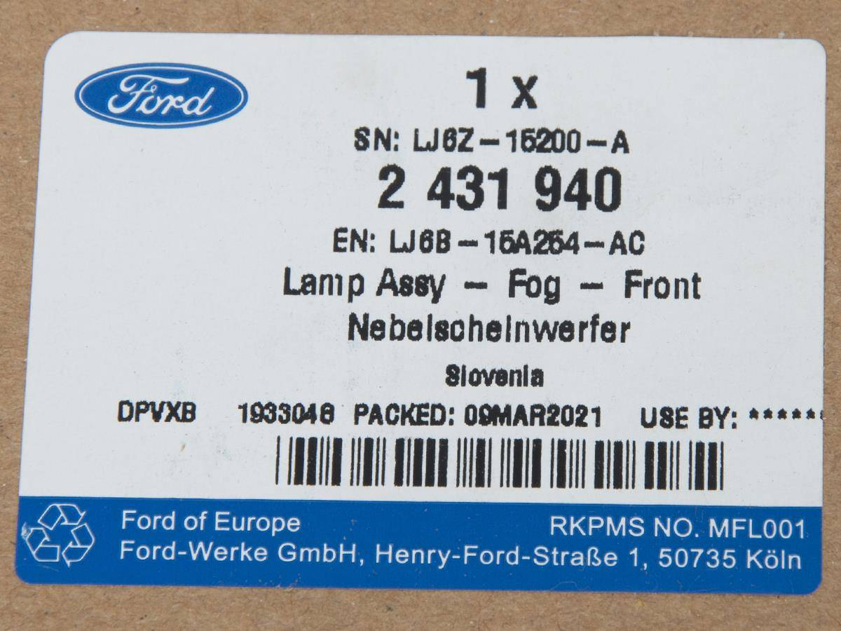 HALOGEN PRAWY KUGA ESCAPE USA 20- Z ŻARÓWKĄ H8 _ 2431940 _ LJ6B-15A254-AC _ LJ6Z-15200-A