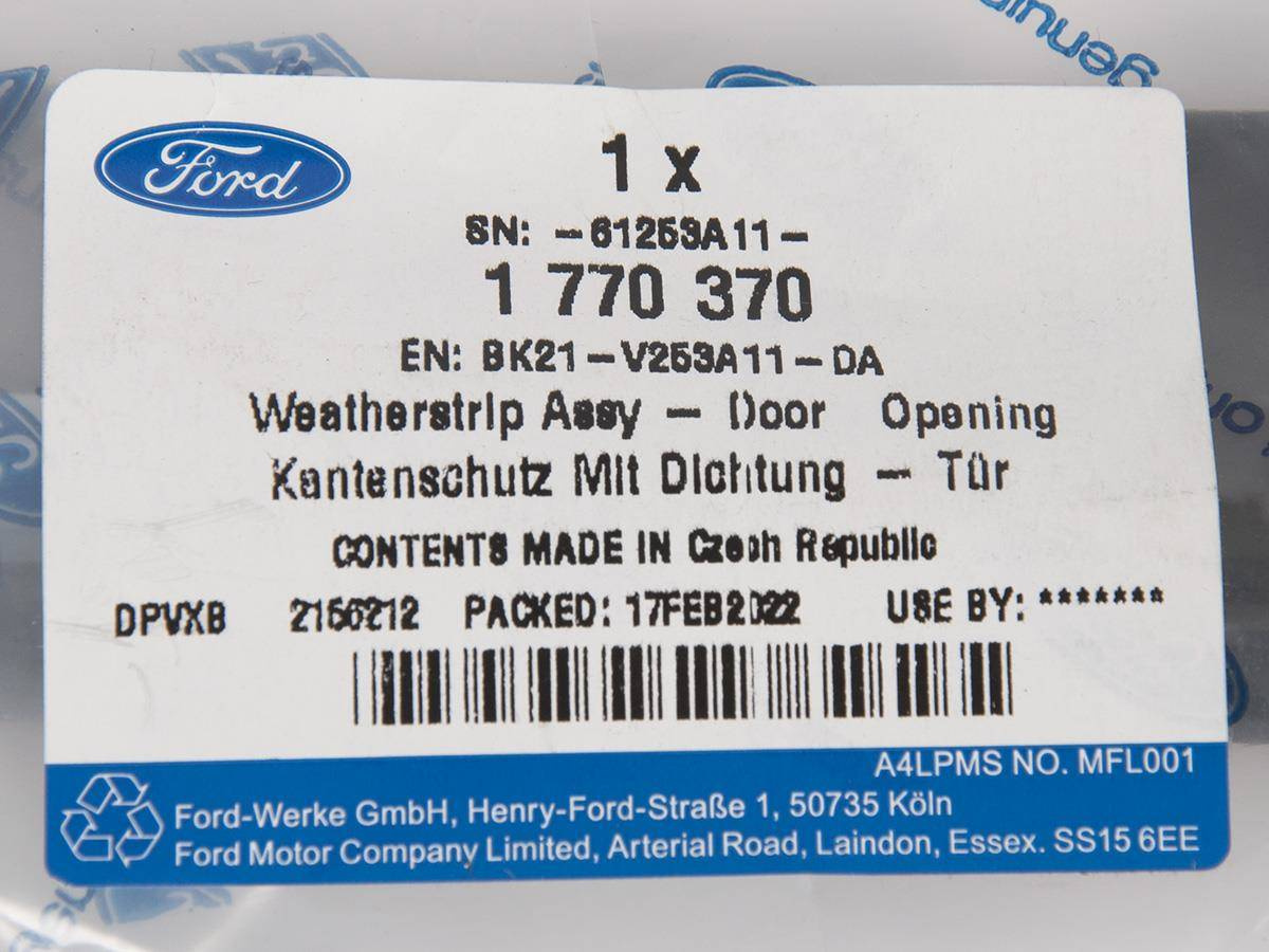 USZCZELKA LEWA DRZWI PRZÓD CUSTOM 12- _ 1770370 _ BK21-V253A11-DA