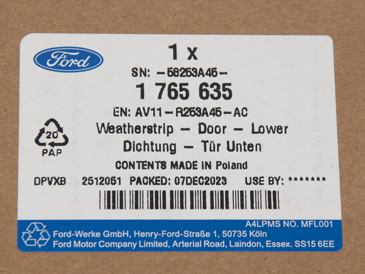 USZCZELKA LEWA DOLNA DRZWI PRZÓD B-MAX 12-17 _ 1765635 _ AV11-R253A45-AC