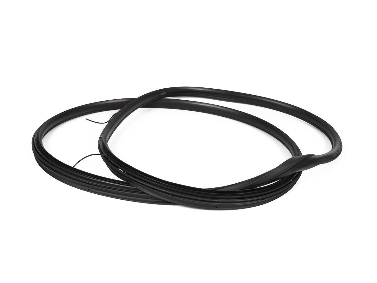 USZCZELKA WNĘKI DRZWI LEWYCH COURIER 14- FORD OE _ 1883680 _ ET76-A20531-AD